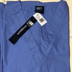 Medgear scrub set for men or woman